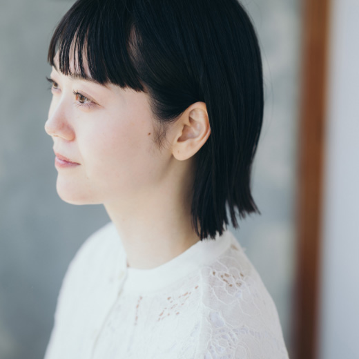 粟森未久　Miku Awamori